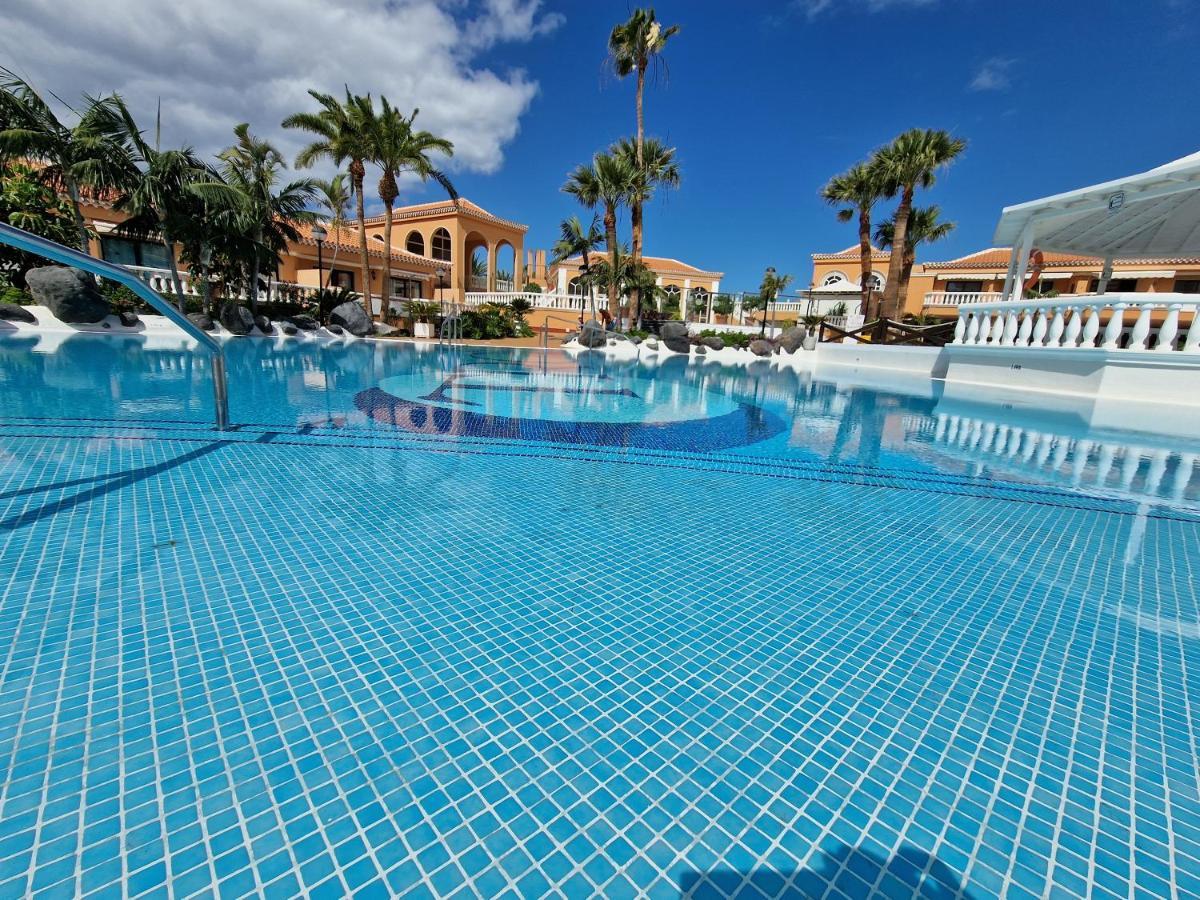 Exclusive Penthouse Playa Las Vistas 4 Close To The Sea And Beach, Aircondition For A Fee, Wifi, Terrace, Heated Pool 플라야데라스아메리카스 외부 사진